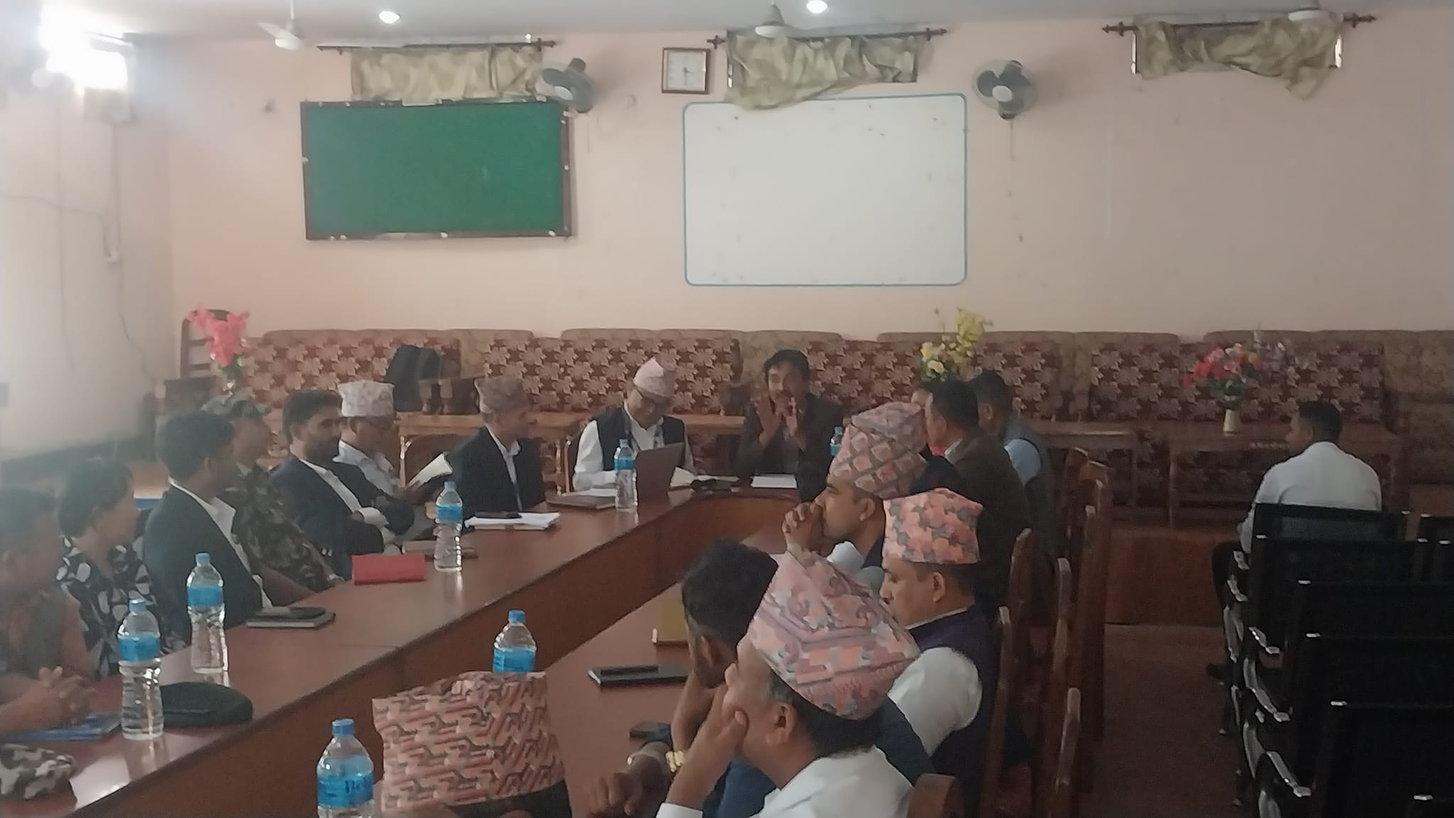 जिल्ला विपद् व्यवस्थापन समितिको बैठक सञ्चालन (२०८०-०२-३१)